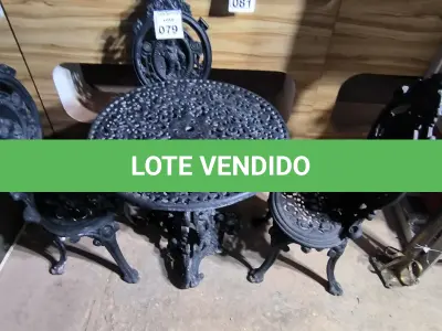 LOTE 079 - 01 MESA DE FERRO FUNDIDO COM 03 CADEIRAS PARA PISCINA COR PRETA. (NO ESTADO) ATENÇÃO! FAZER A VISITAÇÃO ANTES DE ARREMATAR, NÃO SABEMOS SE FUNCIONA. LEILÃO NÃO TEM GARANTIA E NEM DEVOLUÇÃO, SUJEITO A POSSÍVEIS AVARIAS VISÍVEIS/OCULTAS E/OU AUSÊNCIA DE COMPONENTES.
