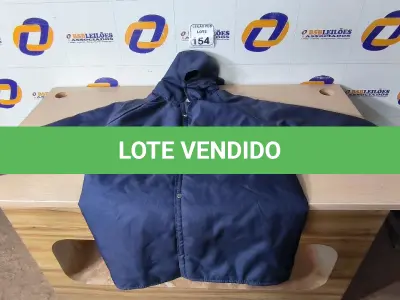 LOTE 154 - 01 CASACO PARA CÂMARA FRIA TAMANHO G. (NO ESTADO) ATENÇÃO! FAZER A VISITAÇÃO ANTES DE ARREMATAR, NÃO SABEMOS SE FUNCIONA. LEILÃO NÃO TEM GARANTIA E NEM DEVOLUÇÃO, SUJEITO A POSSÍVEIS AVARIAS VISÍVEIS/OCULTAS E/OU AUSÊNCIA DE COMPONENTES.