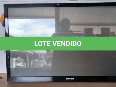 LOTE 162 - 01 TELEVISÃO PLASMA SAMSUNG 43” SEM CONTROLE. (NO ESTADO) ATENÇÃO! FAZER A VISITAÇÃO ANTES DE ARREMATAR, NÃO SABEMOS SE FUNCIONA. LEILÃO NÃO TEM GARANTIA E NEM DEVOLUÇÃO, SUJEITO A POSSÍVEIS AVARIAS VISÍVEIS/OCULTAS E/OU AUSÊNCIA DE COMPONENTES.