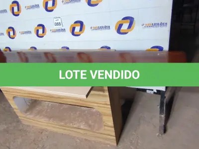 LOTE 068 - 01 TÁBUA EM MADEIRA PARA BANCADA 2,58CM X 0,38 CM. (NO ESTADO) ATENÇÃO! FAZER A VISITAÇÃO ANTES DE ARREMATAR, NÃO SABEMOS SE FUNCIONA. LEILÃO NÃO TEM GARANTIA E NEM DEVOLUÇÃO, SUJEITO A POSSÍVEIS AVARIAS VISÍVEIS/OCULTAS E/OU AUSÊNCIA DE COMPONENTES.