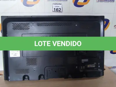 LOTE 162 - 01 TELEVISÃO PLASMA SAMSUNG 43” SEM CONTROLE. (NO ESTADO) ATENÇÃO! FAZER A VISITAÇÃO ANTES DE ARREMATAR, NÃO SABEMOS SE FUNCIONA. LEILÃO NÃO TEM GARANTIA E NEM DEVOLUÇÃO, SUJEITO A POSSÍVEIS AVARIAS VISÍVEIS/OCULTAS E/OU AUSÊNCIA DE COMPONENTES.