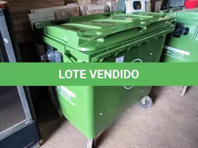 LOTE 186 - 01 LIXEIRA CONTAINER EM PLÁSTICO 660 LITROS. (NO ESTADO) ATENÇÃO! FAZER A VISITAÇÃO ANTES DE ARREMATAR, NÃO SABEMOS SE FUNCIONA. LEILÃO NÃO TEM GARANTIA E NEM DEVOLUÇÃO, SUJEITO A POSSÍVEIS AVARIAS VISÍVEIS/OCULTAS E/OU AUSÊNCIA DE COMPONENTES.
