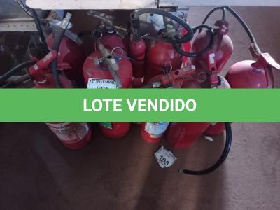 LOTE 214 - 10 EXTINTORES DE INCÊNDIO MODELOS DIVERSOS. (NO ESTADO) ATENÇÃO! FAZER A VISITAÇÃO ANTES DE ARREMATAR, NÃO SABEMOS SE FUNCIONA. LEILÃO NÃO TEM GARANTIA E NEM DEVOLUÇÃO, SUJEITO A POSSÍVEIS AVARIAS VISÍVEIS/OCULTAS E/OU AUSÊNCIA DE COMPONENTES.