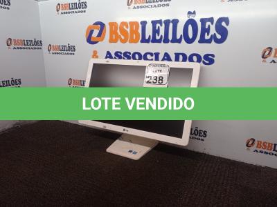 LOTE 238 - 01 ALL IN ONE MARCA LG. (NO ESTADO) ATENÇÃO! FAZER A VISITAÇÃO ANTES DE ARREMATAR, NÃO SABEMOS SE FUNCIONA. LEILÃO NÃO TEM GARANTIA E NEM DEVOLUÇÃO, SUJEITO A POSSÍVEIS AVARIAS VISÍVEIS/OCULTAS E/OU AUSÊNCIA DE COMPONENTES.