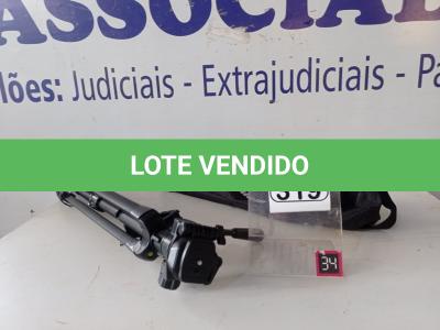 LOTE 319 - 01 TRIPÉ P/ CÂMERA FOTOGRÁFICA MARCA TOMATE. (NO ESTADO) ATENÇÃO! FAZER A VISITAÇÃO ANTES DE ARREMATAR, NÃO SABEMOS SE FUNCIONA. LEILÃO NÃO TEM GARANTIA E NEM DEVOLUÇÃO, SUJEITO A POSSÍVEIS AVARIAS VISÍVEIS/OCULTAS E/OU AUSÊNCIA DE COMPONENTES.