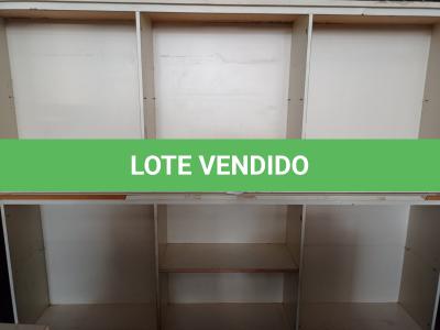 LOTE 329 - 02 BALCÕES EM MADEIRA NA COR BRANCA. (NO ESTADO) ATENÇÃO! FAZER A VISITAÇÃO ANTES DE ARREMATAR, NÃO SABEMOS SE FUNCIONA. LEILÃO NÃO TEM GARANTIA E NEM DEVOLUÇÃO, SUJEITO A POSSÍVEIS AVARIAS VISÍVEIS/OCULTAS E/OU AUSÊNCIA DE COMPONENTES.