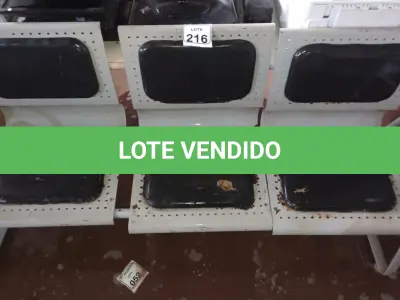 LOTE 216 - 01 LONGARINA C/03 LUGARES BASE DE FERRO. (NO ESTADO) ATENÇÃO! FAZER A VISITAÇÃO ANTES DE ARREMATAR, NÃO SABEMOS SE FUNCIONA. LEILÃO NÃO TEM GARANTIA E NEM DEVOLUÇÃO, SUJEITO A POSSÍVEIS AVARIAS VISÍVEIS/OCULTAS E/OU AUSÊNCIA DE COMPONENTES.