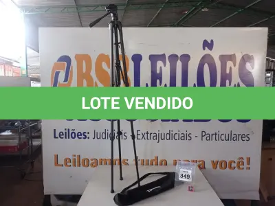 LOTE 349 - 01 TRIPÉ P/ CÂMERA FOTOGRÁFICA MARCA TOMATE. (NO ESTADO) ATENÇÃO! FAZER A VISITAÇÃO ANTES DE ARREMATAR, NÃO SABEMOS SE FUNCIONA. LEILÃO NÃO TEM GARANTIA E NEM DEVOLUÇÃO, SUJEITO A POSSÍVEIS AVARIAS VISÍVEIS/OCULTAS E/OU AUSÊNCIA DE COMPONENTES.