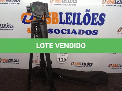 LOTE 115 - 01 TRIPÉ P/ CÂMERA FOTOGRÁFICA MARCA TOMATE. (NO ESTADO) ATENÇÃO! FAZER A VISITAÇÃO ANTES DE ARREMATAR, NÃO SABEMOS SE FUNCIONA. LEILÃO NÃO TEM GARANTIA E NEM DEVOLUÇÃO, SUJEITO A POSSÍVEIS AVARIAS VISÍVEIS/OCULTAS E/OU AUSÊNCIA DE COMPONENTES.