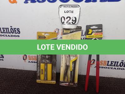 LOTE 029 - 01 ALICATE DE PRESSÃO 10, 01 TORQUE ARMADOR E 01 ALICATE CRIMPADOR RJ45 MARCA FERTAK(NOVO). (NO ESTADO) ATENÇÃO! FAZER A VISITAÇÃO ANTES DE ARREMATAR, NÃO SABEMOS SE FUNCIONA. LEILÃO NÃO TEM GARANTIA E NEM DEVOLUÇÃO, SUJEITO A POSSÍVEIS AVARIAS VISÍVEIS/OCULTAS E/OU AUSÊNCIA DE COMPONENTES.