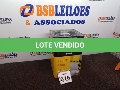 LOTE 076 - 01 LATA DE TINTA PARA PISO CINZA FOSCO ESCURO MARCA SUVINIL 18L(NOVO). (NO ESTADO) ATENÇÃO! FAZER A VISITAÇÃO ANTES DE ARREMATAR, NÃO SABEMOS SE FUNCIONA. LEILÃO NÃO TEM GARANTIA E NEM DEVOLUÇÃO, SUJEITO A POSSÍVEIS AVARIAS VISÍVEIS/OCULTAS E/OU AUSÊNCIA DE COMPONENTES.