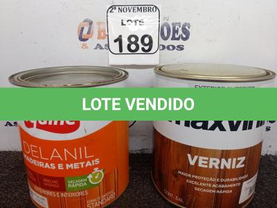 LOTE 189 - 01 LATA DE TINTA P/MADEIRAS E METAIS NA COR VERMELHO VINHO MARCA IQUINE E 01 LATA DE VERNIZ COPAL MARCA MAXVINIL. (NOVO). (NO ESTADO) ATENÇÃO! FAZER A VISITAÇÃO ANTES DE ARREMATAR, NÃO SABEMOS SE FUNCIONA. LEILÃO NÃO TEM GARANTIA E NEM DEVOLUÇÃO, SUJEITO A POSSÍVEIS AVARIAS VISÍVEIS/OCULTAS E/OU AUSÊNCIA DE COMPONENTES.