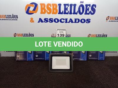 LOTE 139 - 05 REFLETORES LED AMBIENTE EXTERNO 100W(NOVO). (NO ESTADO) ATENÇÃO! FAZER A VISITAÇÃO ANTES DE ARREMATAR, NÃO SABEMOS SE FUNCIONA. LEILÃO NÃO TEM GARANTIA E NEM DEVOLUÇÃO, SUJEITO A POSSÍVEIS AVARIAS VISÍVEIS/OCULTAS E/OU AUSÊNCIA DE COMPONENTES.