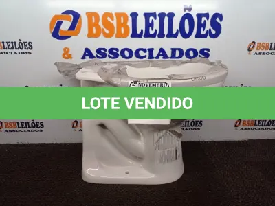 LOTE 251 - 01 VASO SANITÁRIO MARCA DECA NA COR BRANCA(NOVO). (NO ESTADO) ATENÇÃO! FAZER A VISITAÇÃO ANTES DE ARREMATAR, NÃO SABEMOS SE FUNCIONA. LEILÃO NÃO TEM GARANTIA E NEM DEVOLUÇÃO, SUJEITO A POSSÍVEIS AVARIAS VISÍVEIS/OCULTAS E/OU AUSÊNCIA DE COMPONENTES.