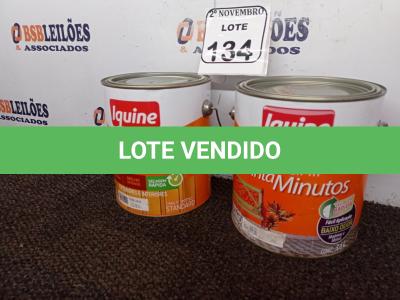 LOTE 134 - 01 LATA DE TINTA P/MADEIRAS E METAIS NA COR VERDE FOLHA E 01 LATA DE ESMALTE SINTÉTICO COM 3,6L CADA MARCA IQUINE(NOVO). (NO ESTADO) ATENÇÃO! FAZER A VISITAÇÃO ANTES DE ARREMATAR, NÃO SABEMOS SE FUNCIONA. LEILÃO NÃO TEM GARANTIA E NEM DEVOLUÇÃO, SUJEITO A POSSÍVEIS AVARIAS VISÍVEIS/OCULTAS E/OU AUSÊNCIA DE COMPONENTES.