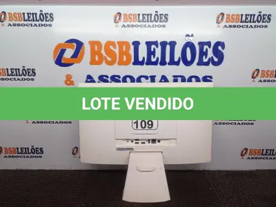 LOTE 109 - 01 ALL IN ONE MARCA LG. (NO ESTADO) ATENÇÃO! FAZER A VISITAÇÃO ANTES DE ARREMATAR, NÃO SABEMOS SE FUNCIONA. LEILÃO NÃO TEM GARANTIA E NEM DEVOLUÇÃO, SUJEITO A POSSÍVEIS AVARIAS VISÍVEIS/OCULTAS E/OU AUSÊNCIA DE COMPONENTES.