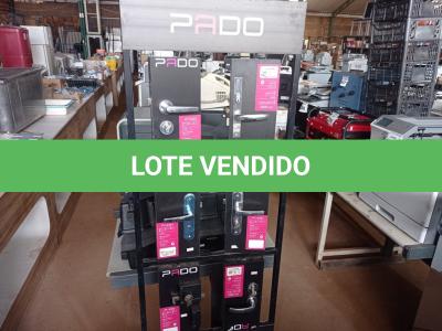 LOTE 031 - 01 EXPOSITOR DE FECHADURAS COM 06 FECHADURAS MARCA PADO. (NO ESTADO) ATENÇÃO! FAZER A VISITAÇÃO ANTES DE ARREMATAR, NÃO SABEMOS SE FUNCIONA. LEILÃO NÃO TEM GARANTIA E NEM DEVOLUÇÃO, SUJEITO A POSSÍVEIS AVARIAS VISÍVEIS/OCULTAS E/OU AUSÊNCIA DE COMPONENTES.