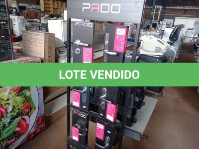 LOTE 031 - 01 EXPOSITOR DE FECHADURAS COM 06 FECHADURAS MARCA PADO. (NO ESTADO) ATENÇÃO! FAZER A VISITAÇÃO ANTES DE ARREMATAR, NÃO SABEMOS SE FUNCIONA. LEILÃO NÃO TEM GARANTIA E NEM DEVOLUÇÃO, SUJEITO A POSSÍVEIS AVARIAS VISÍVEIS/OCULTAS E/OU AUSÊNCIA DE COMPONENTES.