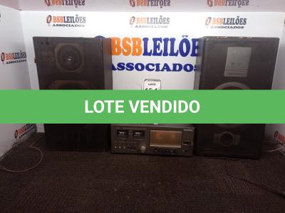 LOTE 124 - 01 TOCA FITAS ANTIGO MARCA GRADIENTE COM 02 CAIXAS DE SOM. (NO ESTADO) ATENÇÃO! FAZER A VISITAÇÃO ANTES DE ARREMATAR, NÃO SABEMOS SE FUNCIONA. LEILÃO NÃO TEM GARANTIA E NEM DEVOLUÇÃO, SUJEITO A POSSÍVEIS AVARIAS VISÍVEIS/OCULTAS E/OU AUSÊNCIA DE COMPONENTES.