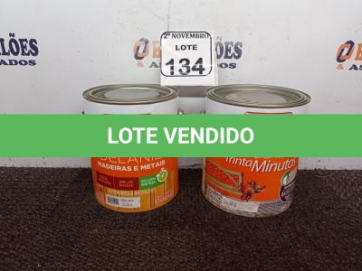 LOTE 134 - 01 LATA DE TINTA P/MADEIRAS E METAIS NA COR VERDE FOLHA E 01 LATA DE ESMALTE SINTÉTICO COM 3,6L CADA MARCA IQUINE(NOVO). (NO ESTADO) ATENÇÃO! FAZER A VISITAÇÃO ANTES DE ARREMATAR, NÃO SABEMOS SE FUNCIONA. LEILÃO NÃO TEM GARANTIA E NEM DEVOLUÇÃO, SUJEITO A POSSÍVEIS AVARIAS VISÍVEIS/OCULTAS E/OU AUSÊNCIA DE COMPONENTES.