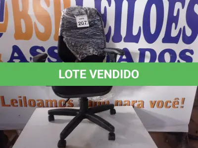 LOTE 207 - 01 CADEIRA GIRATÓRIA P/ESCRITÓRIO. (NO ESTADO) ATENÇÃO! FAZER A VISITAÇÃO ANTES DE ARREMATAR, NÃO SABEMOS SE FUNCIONA. LEILÃO NÃO TEM GARANTIA E NEM DEVOLUÇÃO, SUJEITO A POSSÍVEIS AVARIAS VISÍVEIS/OCULTAS E/OU AUSÊNCIA DE COMPONENTES.