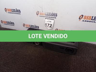 LOTE 172 - 02 PROJETORES MULTIMÍDIA MARCAS LG E OPTOMA. (NO ESTADO) ATENÇÃO! FAZER A VISITAÇÃO ANTES DE ARREMATAR, NÃO SABEMOS SE FUNCIONA. LEILÃO NÃO TEM GARANTIA E NEM DEVOLUÇÃO, SUJEITO A POSSÍVEIS AVARIAS VISÍVEIS/OCULTAS E/OU AUSÊNCIA DE COMPONENTES.