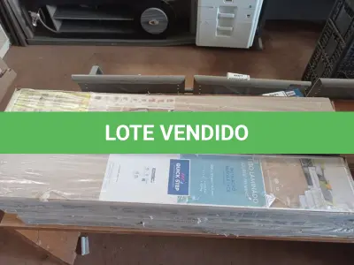 LOTE 255 - 07 CAIXAS DE PISOS LAMINADOS MARCAS E MODELOS DIVERSOS.  (NO ESTADO) ATENÇÃO! FAZER A VISITAÇÃO ANTES DE ARREMATAR, NÃO SABEMOS SE FUNCIONA. LEILÃO NÃO TEM GARANTIA E NEM DEVOLUÇÃO, SUJEITO A POSSÍVEIS AVARIAS VISÍVEIS/OCULTAS E/OU AUSÊNCIA DE COMPONENTES.