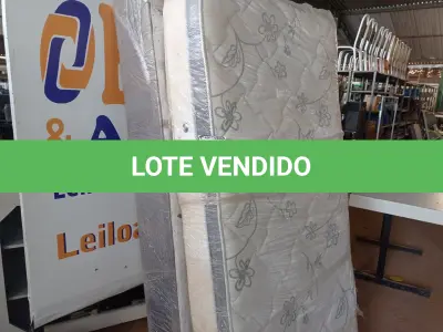 LOTE 258 - 01 CAMA BOX SOLTEIRO. (NO ESTADO) ATENÇÃO! FAZER A VISITAÇÃO ANTES DE ARREMATAR, NÃO SABEMOS SE FUNCIONA. LEILÃO NÃO TEM GARANTIA E NEM DEVOLUÇÃO, SUJEITO A POSSÍVEIS AVARIAS VISÍVEIS/OCULTAS E/OU AUSÊNCIA DE COMPONENTES.
