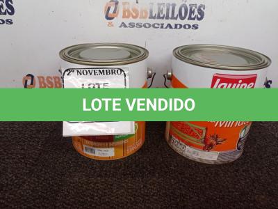 LOTE 134 - 01 LATA DE TINTA P/MADEIRAS E METAIS NA COR VERDE FOLHA E 01 LATA DE ESMALTE SINTÉTICO COM 3,6L CADA MARCA IQUINE(NOVO). (NO ESTADO) ATENÇÃO! FAZER A VISITAÇÃO ANTES DE ARREMATAR, NÃO SABEMOS SE FUNCIONA. LEILÃO NÃO TEM GARANTIA E NEM DEVOLUÇÃO, SUJEITO A POSSÍVEIS AVARIAS VISÍVEIS/OCULTAS E/OU AUSÊNCIA DE COMPONENTES.