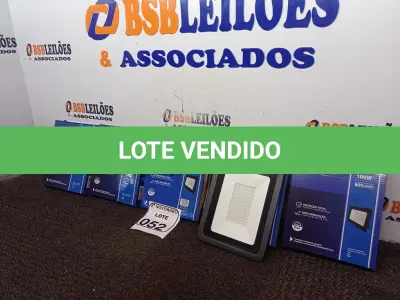 LOTE 052 - 05 REFLETORES LED AMBIENTE EXTERNO 100W(NOVO). (NO ESTADO) ATENÇÃO! FAZER A VISITAÇÃO ANTES DE ARREMATAR, NÃO SABEMOS SE FUNCIONA. LEILÃO NÃO TEM GARANTIA E NEM DEVOLUÇÃO, SUJEITO A POSSÍVEIS AVARIAS VISÍVEIS/OCULTAS E/OU AUSÊNCIA DE COMPONENTES.