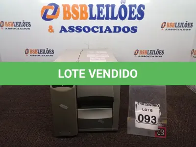 LOTE 093 - 01 IMPRESSORA DE ETIQUETAS MARCA ZEBRA. (NO ESTADO) ATENÇÃO! FAZER A VISITAÇÃO ANTES DE ARREMATAR, NÃO SABEMOS SE FUNCIONA. LEILÃO NÃO TEM GARANTIA E NEM DEVOLUÇÃO, SUJEITO A POSSÍVEIS AVARIAS VISÍVEIS/OCULTAS E/OU AUSÊNCIA DE COMPONENTES.