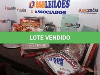 LOTE 083 - 01 PORTA BOLO 03 TRAVESSAS EM INOX 01 SUPORTE P/GARRAFAS E 05 TÁBUAS DE VIDRO. (NO ESTADO) ATENÇÃO! FAZER A VISITAÇÃO ANTES DE ARREMATAR, NÃO SABEMOS SE FUNCIONA. LEILÃO NÃO TEM GARANTIA E NEM DEVOLUÇÃO, SUJEITO A POSSÍVEIS AVARIAS VISÍVEIS/OCULTAS E/OU AUSÊNCIA DE COMPONENTES.