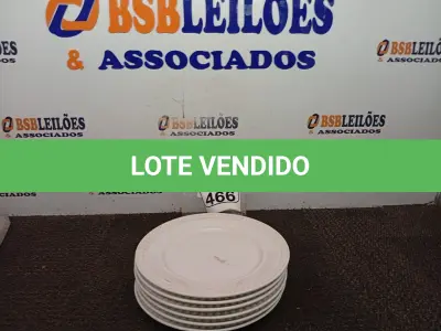LOTE 466 - 06 PRATOS BRANCOS GRANDES. (NO ESTADO) ATENÇÃO! FAZER A VISITAÇÃO ANTES DE ARREMATAR, NÃO SABEMOS SE FUNCIONA. LEILÃO NÃO TEM GARANTIA E NEM DEVOLUÇÃO, SUJEITO A POSSÍVEIS AVARIAS VISÍVEIS/OCULTAS E/OU AUSÊNCIA DE COMPONENTES.