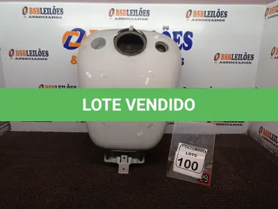 LOTE 100 - 01 TANQUE HARLEY DAIVDSON REDD KINNY. (NO ESTADO) ATENÇÃO! FAZER A VISITAÇÃO ANTES DE ARREMATAR, NÃO SABEMOS SE FUNCIONA. LEILÃO NÃO TEM GARANTIA E NEM DEVOLUÇÃO, SUJEITO A POSSÍVEIS AVARIAS VISÍVEIS/OCULTAS E/OU AUSÊNCIA DE COMPONENTES.