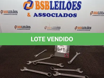 LOTE 043 - 07 CHAVES COMBINADAS. (NO ESTADO) ATENÇÃO! FAZER A VISITAÇÃO ANTES DE ARREMATAR, NÃO SABEMOS SE FUNCIONA. LEILÃO NÃO TEM GARANTIA E NEM DEVOLUÇÃO, SUJEITO A POSSÍVEIS AVARIAS VISÍVEIS/OCULTAS E/OU AUSÊNCIA DE COMPONENTES.
