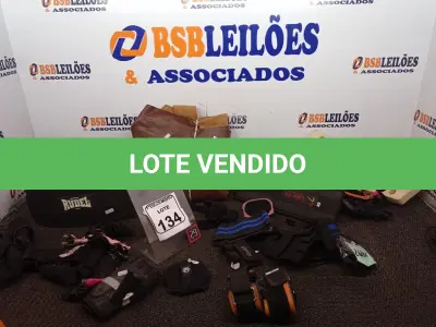 LOTE 134 - 01 LOTE C/VÁRIOS ACESSÓRIOS P/MUSCULAÇÃO. (NO ESTADO) ATENÇÃO! FAZER A VISITAÇÃO ANTES DE ARREMATAR, NÃO SABEMOS SE FUNCIONA. LEILÃO NÃO TEM GARANTIA E NEM DEVOLUÇÃO, SUJEITO A POSSÍVEIS AVARIAS VISÍVEIS/OCULTAS E/OU AUSÊNCIA DE COMPONENTES.
