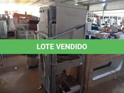 LOTE 433 - 01 LAVA-LOUÇAS INDUSTRIAL EM INOX MARCA HOBART (NO ESTADO) ATENÇÃO! FAZER A VISITAÇÃO ANTES DE ARREMATAR, NÃO SABEMOS SE FUNCIONA. LEILÃO NÃO TEM GARANTIA E NEM DEVOLUÇÃO, SUJEITO A POSSÍVEIS AVARIAS VISÍVEIS/OCULTAS E/OU AUSÊNCIA DE COMPONENTES.