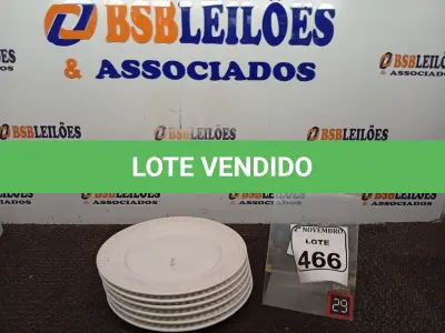 LOTE 466 - 06 PRATOS BRANCOS GRANDES. (NO ESTADO) ATENÇÃO! FAZER A VISITAÇÃO ANTES DE ARREMATAR, NÃO SABEMOS SE FUNCIONA. LEILÃO NÃO TEM GARANTIA E NEM DEVOLUÇÃO, SUJEITO A POSSÍVEIS AVARIAS VISÍVEIS/OCULTAS E/OU AUSÊNCIA DE COMPONENTES.