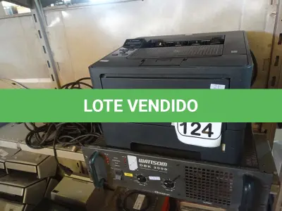 LOTE 124 - 01 IMPRESSORA MARCA BROTHER, 01 AMPLIFICADOR MARCA WATTSOM MODELO WBQ3000 E CABOS DIVERSOS. (NO ESTADO) ATENÇÃO! FAZER A VISITAÇÃO ANTES DE ARREMATAR, NÃO SABEMOS SE FUNCIONA. LEILÃO NÃO TEM GARANTIA E NEM DEVOLUÇÃO, SUJEITO A POSSÍVEIS AVARIAS VISÍVEIS/OCULTAS E/OU AUSÊNCIA DE COMPONENTES.
