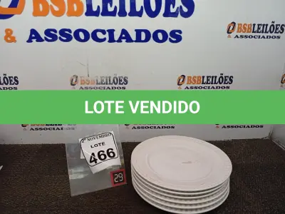 LOTE 466 - 06 PRATOS BRANCOS GRANDES. (NO ESTADO) ATENÇÃO! FAZER A VISITAÇÃO ANTES DE ARREMATAR, NÃO SABEMOS SE FUNCIONA. LEILÃO NÃO TEM GARANTIA E NEM DEVOLUÇÃO, SUJEITO A POSSÍVEIS AVARIAS VISÍVEIS/OCULTAS E/OU AUSÊNCIA DE COMPONENTES.