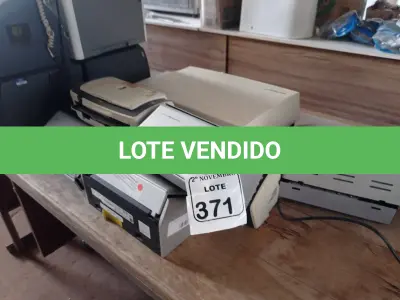 LOTE 371 - 02 CENTRAIS TELEFÔNICAS E 06 SCANNERS MARCA FUJITSU. (NO ESTADO) ATENÇÃO! FAZER A VISITAÇÃO ANTES DE ARREMATAR, NÃO SABEMOS SE FUNCIONA. LEILÃO NÃO TEM GARANTIA E NEM DEVOLUÇÃO, SUJEITO A POSSÍVEIS AVARIAS VISÍVEIS/OCULTAS E/OU AUSÊNCIA DE COMPONENTES.