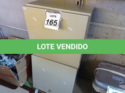 LOTE 165 - 02 CAIXAS DE FERRO P/QUADROS ELÉTRICOS. (NO ESTADO) ATENÇÃO! FAZER A VISITAÇÃO ANTES DE ARREMATAR, NÃO SABEMOS SE FUNCIONA. LEILÃO NÃO TEM GARANTIA E NEM DEVOLUÇÃO, SUJEITO A POSSÍVEIS AVARIAS VISÍVEIS/OCULTAS E/OU AUSÊNCIA DE COMPONENTES.
