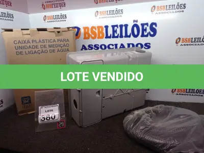 LOTE 380 - 01 CAIXA PLÁSTICA PARA UNIDADE DE MEDIÇÃO DE LIGAÇÃO DE ÁGUA(NOVO). (NO ESTADO) ATENÇÃO! FAZER A VISITAÇÃO ANTES DE ARREMATAR, NÃO SABEMOS SE FUNCIONA. LEILÃO NÃO TEM GARANTIA E NEM DEVOLUÇÃO, SUJEITO A POSSÍVEIS AVARIAS VISÍVEIS/OCULTAS E/OU AUSÊNCIA DE COMPONENTES.