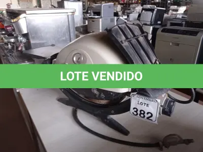 LOTE 382 - 01 CHURRASQUEIRA A GÁS MARCA WEPER. (NO ESTADO) ATENÇÃO! FAZER A VISITAÇÃO ANTES DE ARREMATAR, NÃO SABEMOS SE FUNCIONA. LEILÃO NÃO TEM GARANTIA E NEM DEVOLUÇÃO, SUJEITO A POSSÍVEIS AVARIAS VISÍVEIS/OCULTAS E/OU AUSÊNCIA DE COMPONENTES.