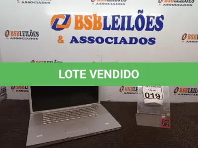 LOTE 019 - 01 MACBOOK PRO MARCA APPLE. (NO ESTADO) ATENÇÃO! FAZER A VISITAÇÃO ANTES DE ARREMATAR, NÃO SABEMOS SE FUNCIONA. LEILÃO NÃO TEM GARANTIA E NEM DEVOLUÇÃO, SUJEITO A POSSÍVEIS AVARIAS VISÍVEIS/OCULTAS E/OU AUSÊNCIA DE COMPONENTES.