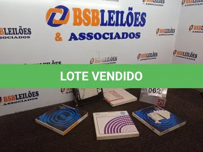 LOTE 062 - 05 FITAS ANTIGAS. (NO ESTADO) ATENÇÃO! FAZER A VISITAÇÃO ANTES DE ARREMATAR, NÃO SABEMOS SE FUNCIONA. LEILÃO NÃO TEM GARANTIA E NEM DEVOLUÇÃO, SUJEITO A POSSÍVEIS AVARIAS VISÍVEIS/OCULTAS E/OU AUSÊNCIA DE COMPONENTES.