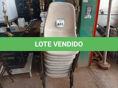 LOTE 443 - 10 CADEIRAS DE PLÁSTICO C/BASE DE FERRO. (NO ESTADO) ATENÇÃO! FAZER A VISITAÇÃO ANTES DE ARREMATAR, NÃO SABEMOS SE FUNCIONA. LEILÃO NÃO TEM GARANTIA E NEM DEVOLUÇÃO, SUJEITO A POSSÍVEIS AVARIAS VISÍVEIS/OCULTAS E/OU AUSÊNCIA DE COMPONENTES.