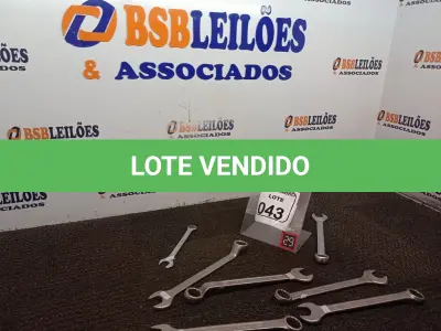 LOTE 043 - 07 CHAVES COMBINADAS. (NO ESTADO) ATENÇÃO! FAZER A VISITAÇÃO ANTES DE ARREMATAR, NÃO SABEMOS SE FUNCIONA. LEILÃO NÃO TEM GARANTIA E NEM DEVOLUÇÃO, SUJEITO A POSSÍVEIS AVARIAS VISÍVEIS/OCULTAS E/OU AUSÊNCIA DE COMPONENTES.