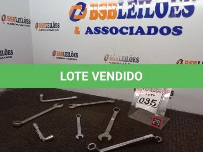 LOTE 035 - 04 CHAVES COMBINADAS E 02 CHAVES L DE NUMERAÇÕES DIVERSAS. (NO ESTADO) ATENÇÃO! FAZER A VISITAÇÃO ANTES DE ARREMATAR, NÃO SABEMOS SE FUNCIONA. LEILÃO NÃO TEM GARANTIA E NEM DEVOLUÇÃO, SUJEITO A POSSÍVEIS AVARIAS VISÍVEIS/OCULTAS E/OU AUSÊNCIA DE COMPONENTES.