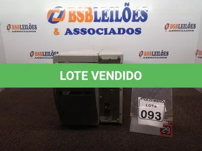 LOTE 093 - 01 IMPRESSORA DE ETIQUETAS MARCA ZEBRA. (NO ESTADO) ATENÇÃO! FAZER A VISITAÇÃO ANTES DE ARREMATAR, NÃO SABEMOS SE FUNCIONA. LEILÃO NÃO TEM GARANTIA E NEM DEVOLUÇÃO, SUJEITO A POSSÍVEIS AVARIAS VISÍVEIS/OCULTAS E/OU AUSÊNCIA DE COMPONENTES.